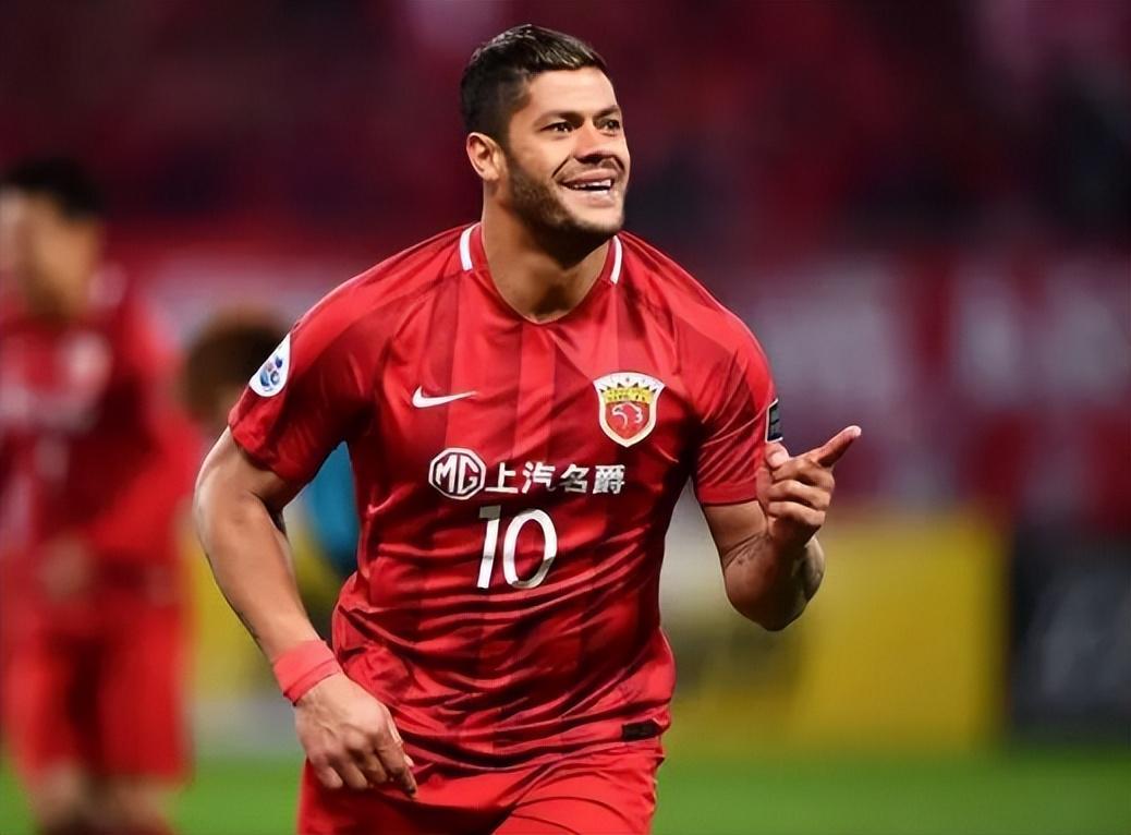 c7-上港中锋位置有望迎来新援助阵,已跟着俱乐部冬训,踢过亚冠主力